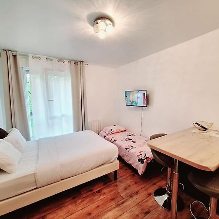 Studio Alpha - 2Min By Train To Disneyland Or 20Min Walk - 5Min Walk To "Val D'Europe" Station Montévrain Dış mekan fotoğraf