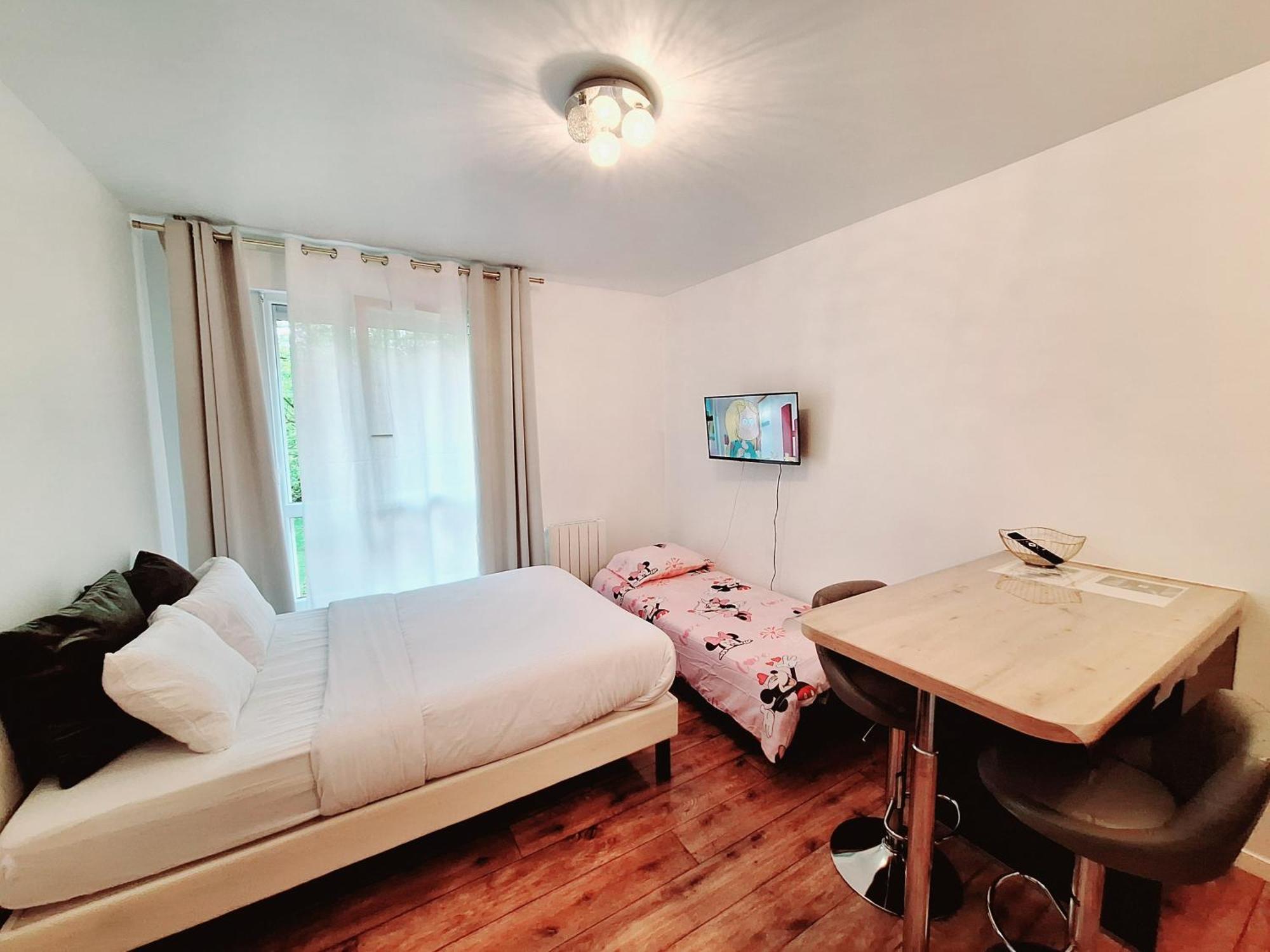 Studio Alpha - 2Min By Train To Disneyland Or 20Min Walk - 5Min Walk To "Val D'Europe" Station Montévrain Dış mekan fotoğraf